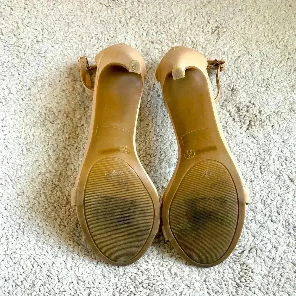 Lulu’s  Nude stiletto heels-size 7.5 - Picture 3 of 3